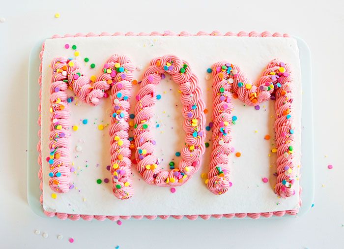 Diy Gifts This Simple Bakery Style Mother S Day Cake Is A Great Way To Impress Mom And My Gifts List Leading Gifts Inspiration Magazine Gift Ideas For Everyone Find