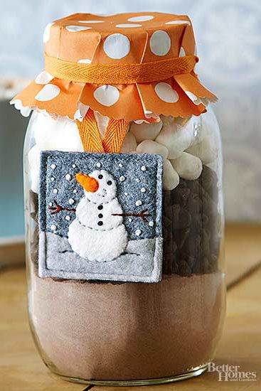 25 Adorable Christmas Mason Jar Crafts You Can Make Today
